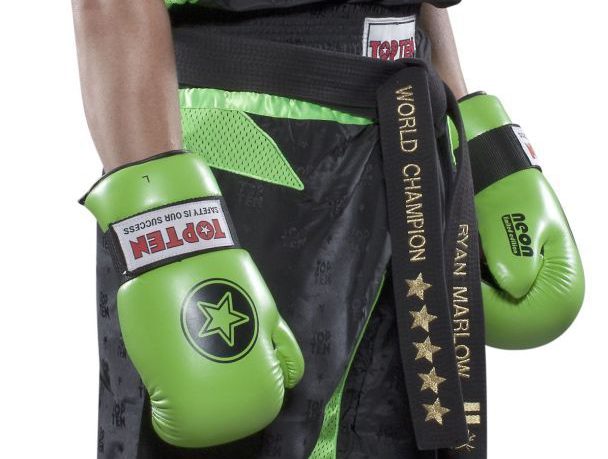 Uniforme de kickboxing « TTM » pour enfants – taille XXS = 140 cm, noir-vert